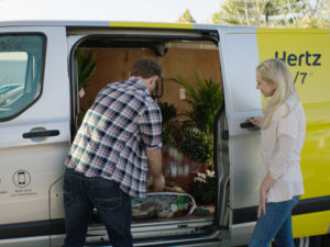 Ford adds Hourly Van Hire with Hertz 2