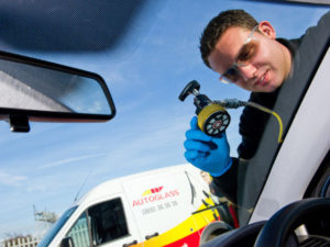 A windscreen repair is cheaper, faster and greener than a replacement