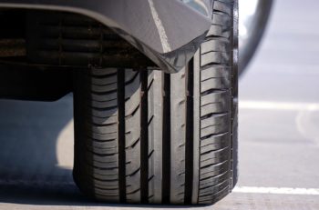 The hidden costs to fleets from online tyre sales shouldn't be ignored, says Venson, including the cost in time before fitting