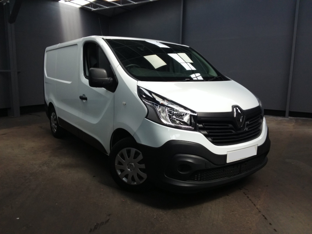 Used Renault Trafic van appreciates by £2,600 in 24 months