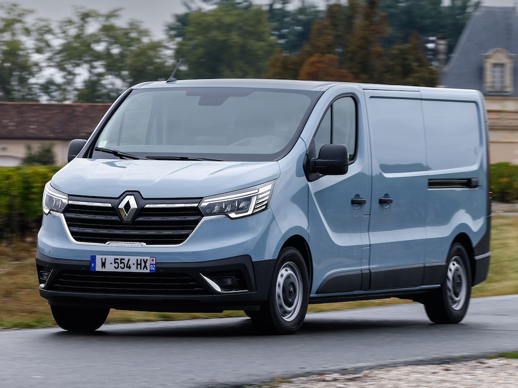 All-New Renault Trafic Van E-Tech Electric Debuts With 184 Miles