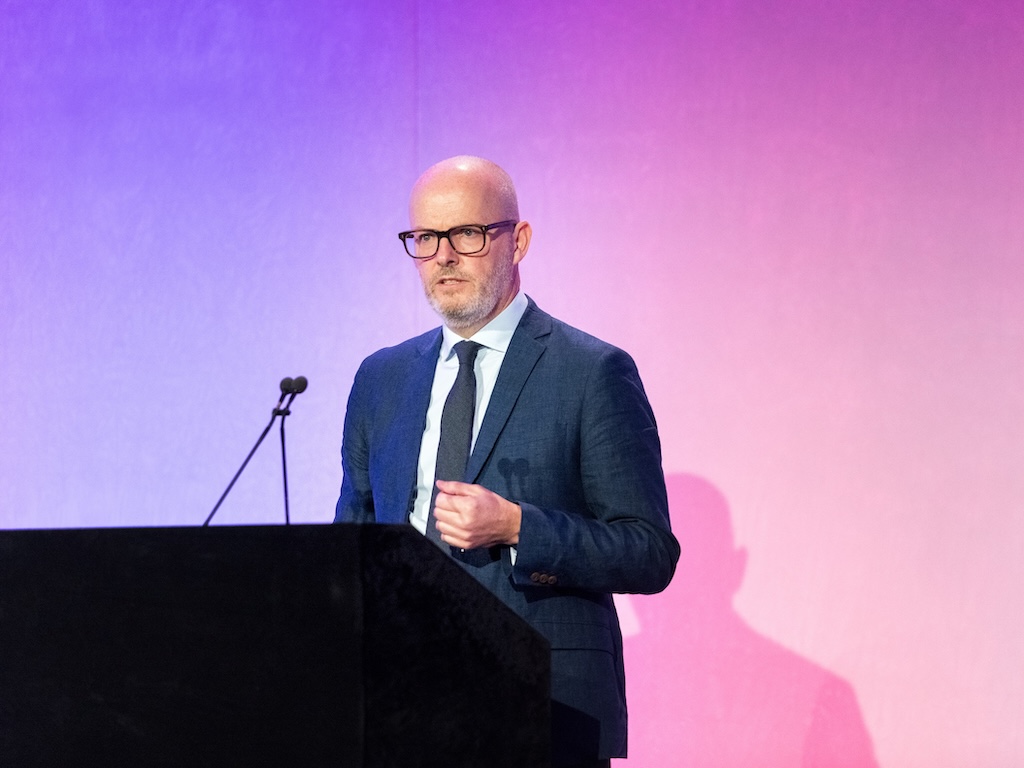 Comment: Imbalance in the electric vehicle market