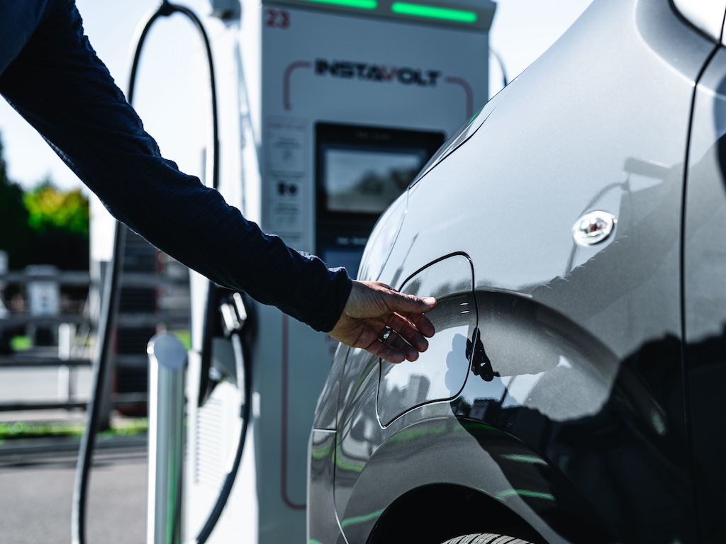 Electric van growth grinds to a halt as fleet expectations flatten