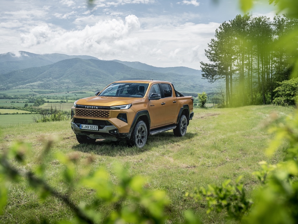 First Drive: Toyota Hilux Diesel
