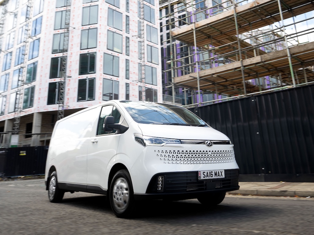 Maxus disrupts medium van market with £19,995 pricing for Deliver 7 van